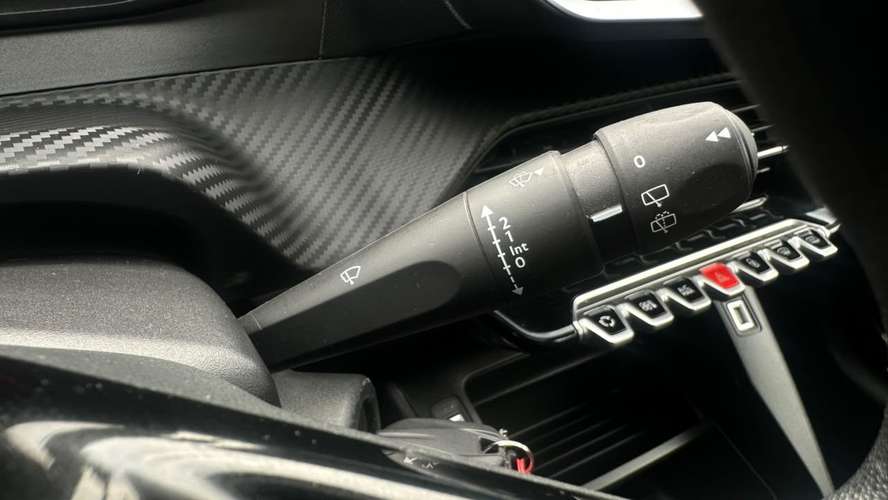 Peugeot 208 STYLE PURETECH 75 1.2 (2023) - Imagen 15