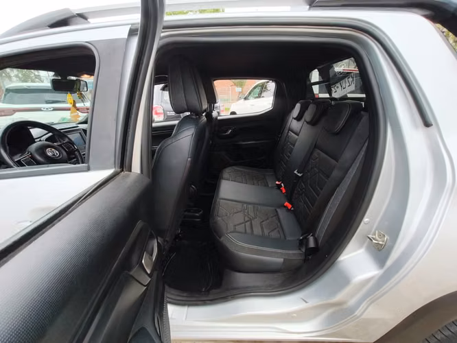 RAM 700 LARAMIE - Imagen 16