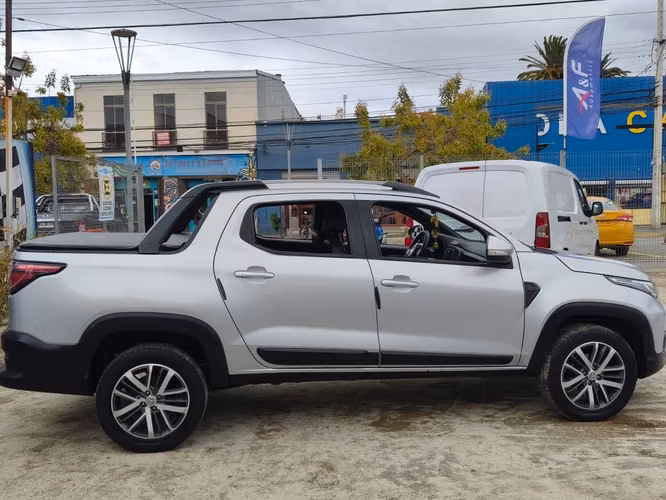 RAM 700 LARAMIE - Imagen 6