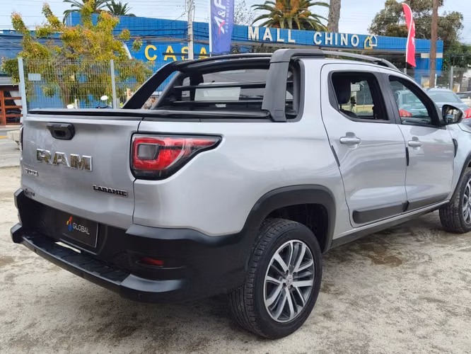 RAM 700 LARAMIE - Imagen 5