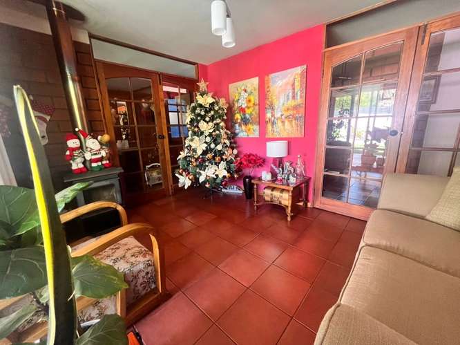 VENDO CASA 4D/3B PISCINA DERECHOS DE AGUA QUINCHO