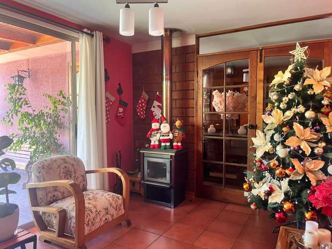 VENDO CASA 4D/3B PISCINA DERECHOS DE AGUA QUINCHO