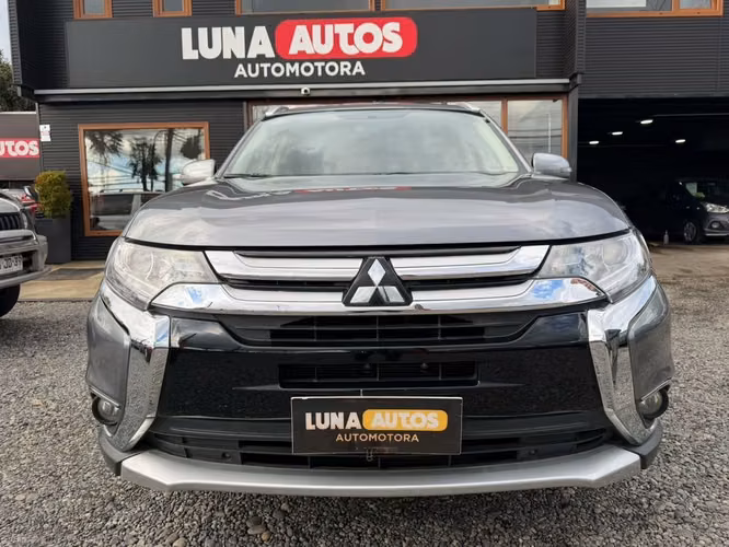 MITSUBISHI OUTLANDER 2015 - Imagen 2