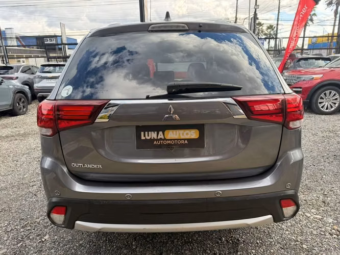 MITSUBISHI OUTLANDER 2015 - Imagen 6