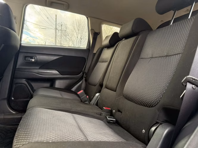 MITSUBISHI OUTLANDER 2015 - Imagen 16