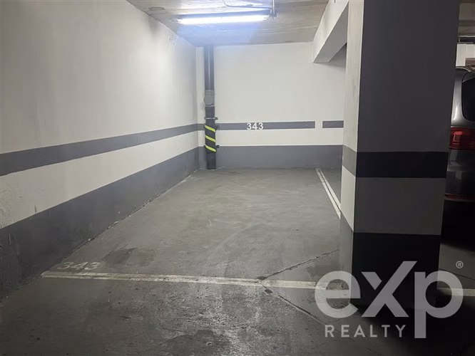 Estacionamiento en venta en Isabel la Católica con Américo V