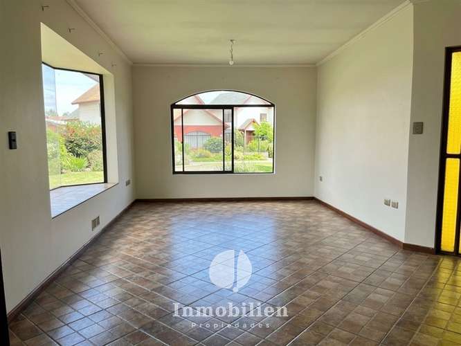 Casa en arriendo en Condominio/ 4 dorm. en Villa Alemana