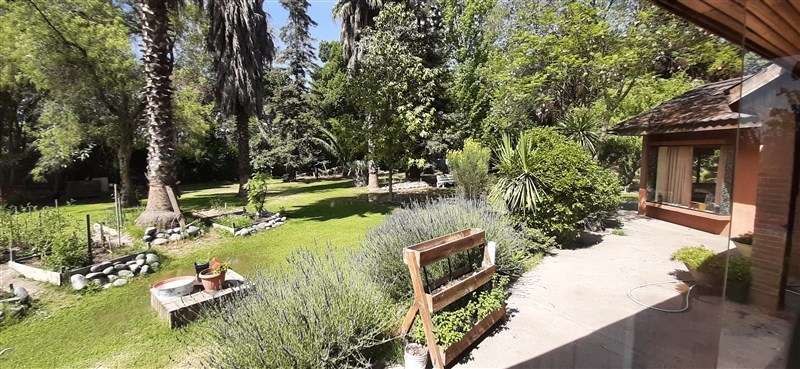 Casa en venta de 5 dorm. en Calera de Tango