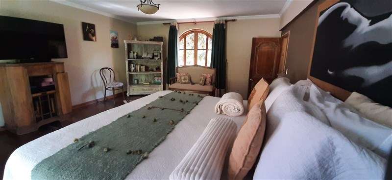 Casa en venta de 5 dorm. en Calera de Tango