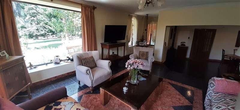 Casa en venta de 5 dorm. en Calera de Tango