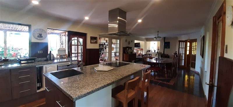 Casa en venta de 5 dorm. en Calera de Tango