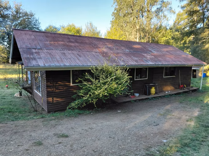 VENTA PC. DE 5.000 M2, CON CASA UNOS 90 m2. PICHIHUAPE, CAYUMAPU, A 15 MIN DE VALDIVIA
