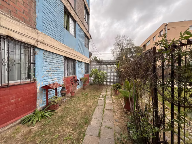 ¡OPORTUNIDAD! Departamento en 1° piso (185508)