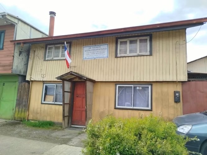 PROPIEDAD CALLE BAQUEDANO CERCANA A CENTRO DE VALDIVIA - Imagen 2