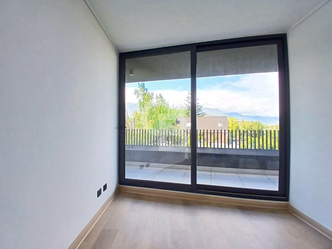 Sin comisión! Lo mejor de Vitacura con amplia terraza - Imagen 8