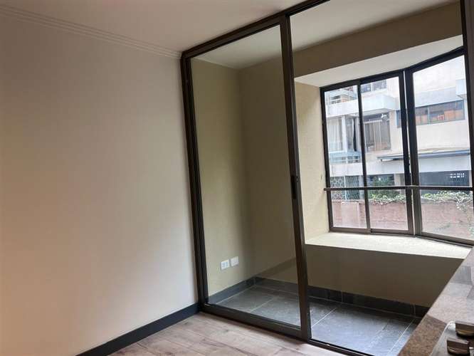 Depto remodelado cerca de costanera center y metro tobalaba - Imagen 4