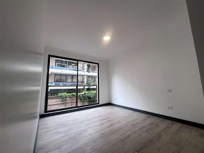 Depto remodelado cerca de costanera center y metro tobalaba - Imagen 6