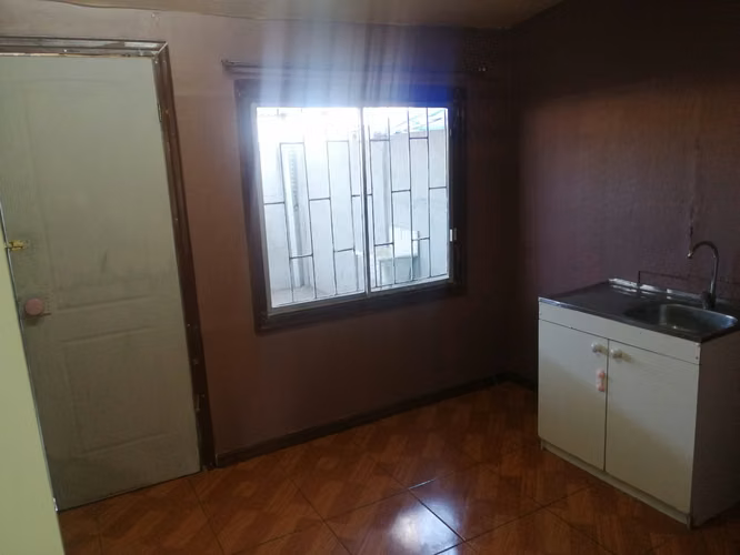 Casa 3 Dormitorios Con Estacionamiento Y Patio - Padre Hurtado - Imagen 4