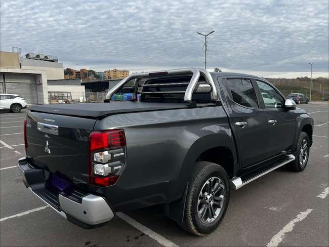 Mitsubishi Dakar automatica - Imagen 3