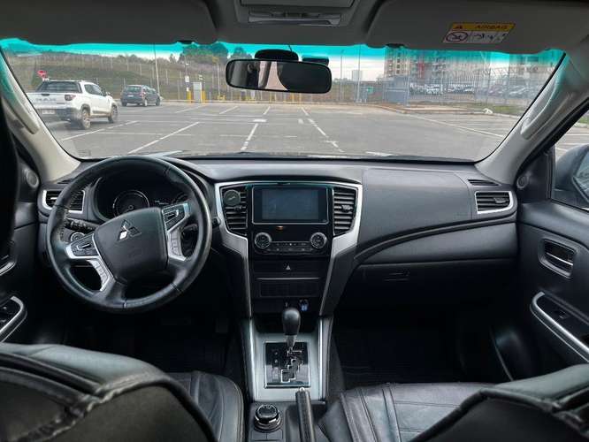 Mitsubishi Dakar automatica - Imagen 4