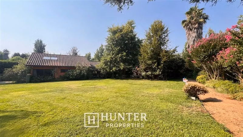 Casa en venta de 5 dorm 4 Baños . en cond. la capilla Talca