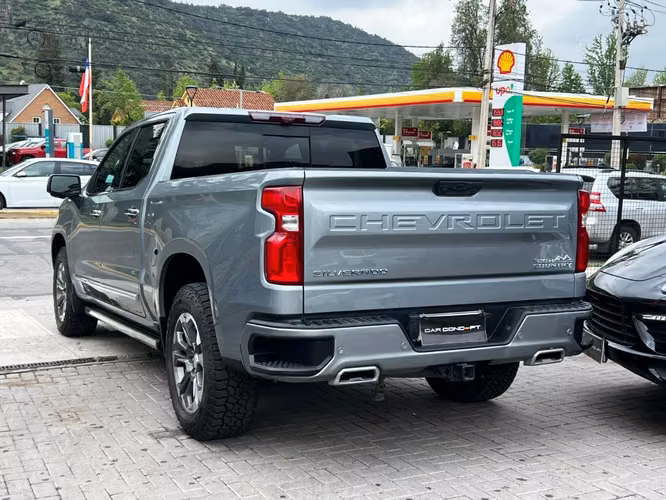 CHEVROLET SILVERADO HIGH COUNTRY 3.0 2024 - Imagen 4