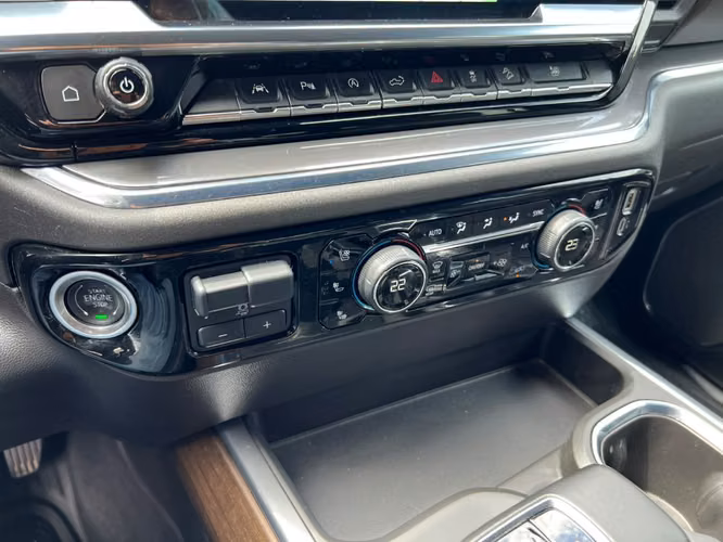 CHEVROLET SILVERADO HIGH COUNTRY 3.0 2024 - Imagen 17