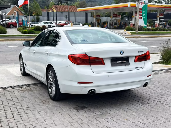 BMW 520I 2.0 TURBO 2019 - Imagen 6