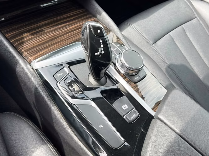 BMW 520I 2.0 TURBO 2019 - Imagen 18