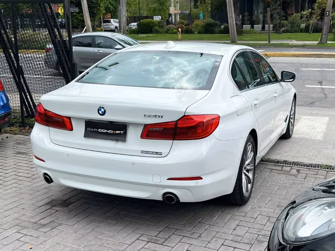 BMW 520I 2.0 TURBO 2019 - Imagen 4