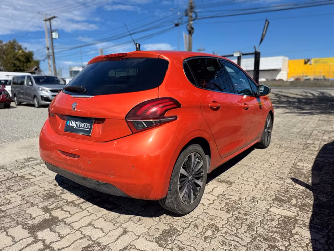 PEUGEOT 208 2019