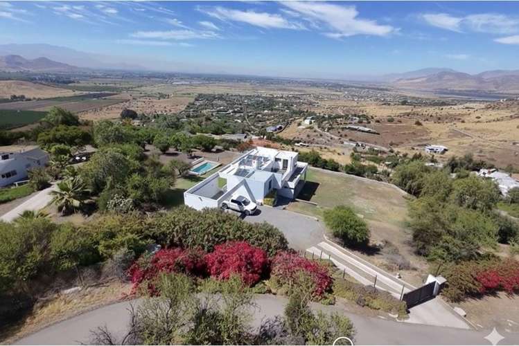 Casa de lujo autosustentable con piscina en lampa - Imagen 3