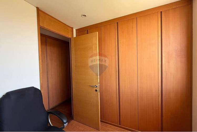 Casa de lujo autosustentable con piscina en lampa - Imagen 25