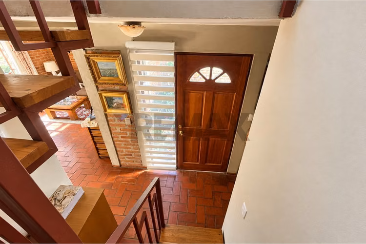 ¡casa con encanto, patio privado y quincho! - Imagen 5