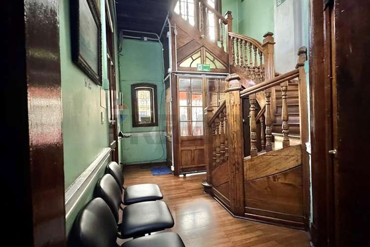 Casona patrimonial habilitada para oficinas - Imagen 2