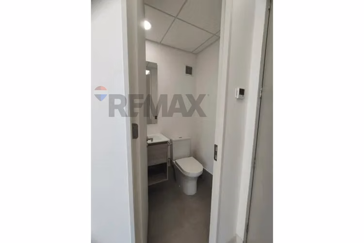 Oficina en venta plaza egaña se reciben ofertas - Imagen 15