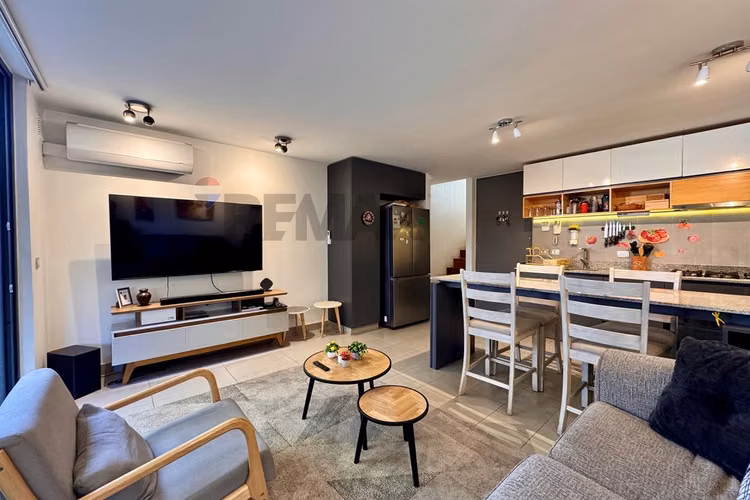 Townhouse tríplex 3d+2b, est, la florida - Imagen 4