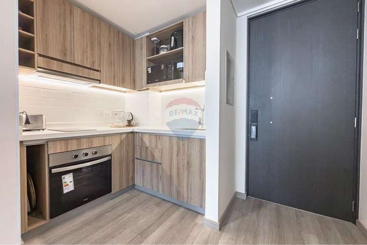 Moderno y acogedor departamento las condes - Imagen 3