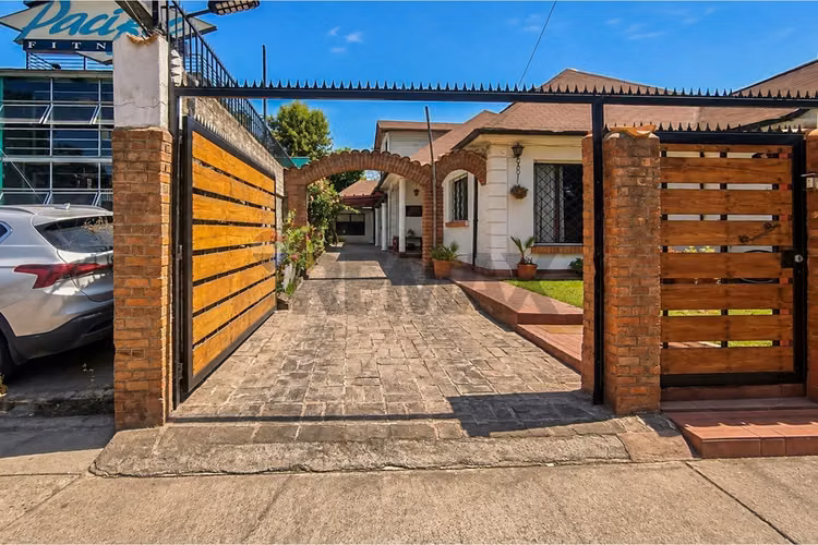 Venta casa 4d 2b la reina - Imagen 2