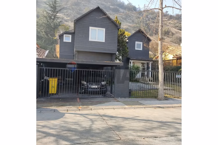 Casa con piscina,  5d 5b, acceso controlado - Imagen 2
