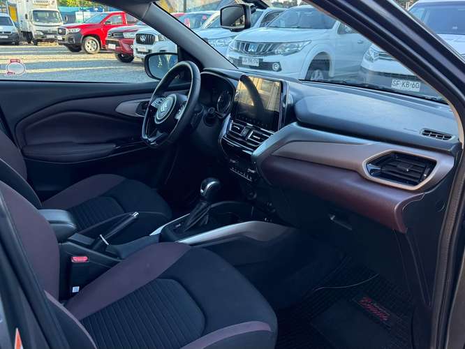 SUZUKI FRONX ISG 1.5 GL AT HIBRIDO 2025