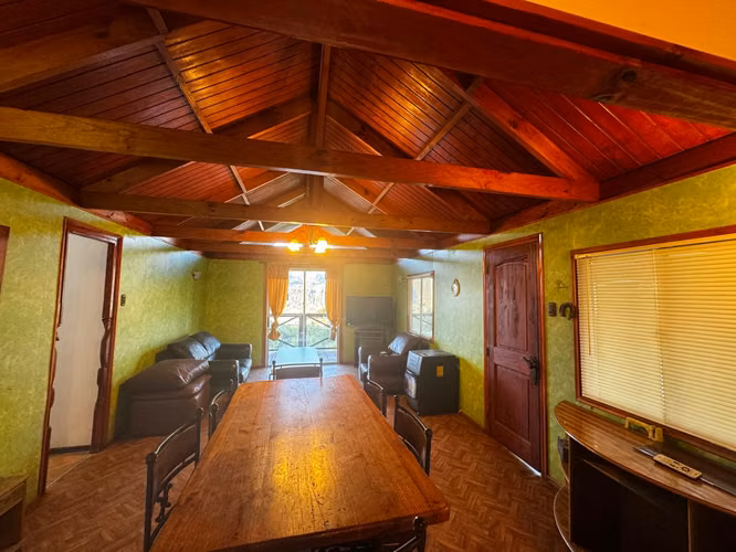 PARCELA CON CASAS , FRUTALES, PALMERAS, RIO  A 2 HRS DE STGO