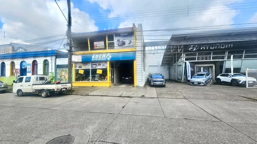 AMPLIO LOCAL COMERCIAL EN AVENIDA PICARTE VALDIVIA