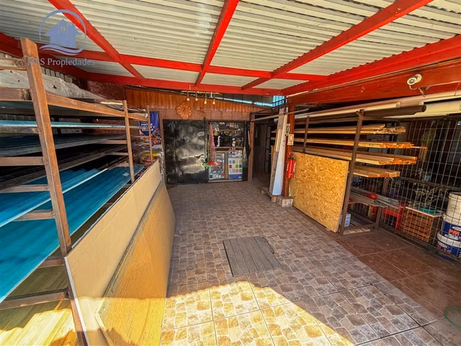 Casa con local comercial Gran terreno Metrotren maestranza - Imagen 3
