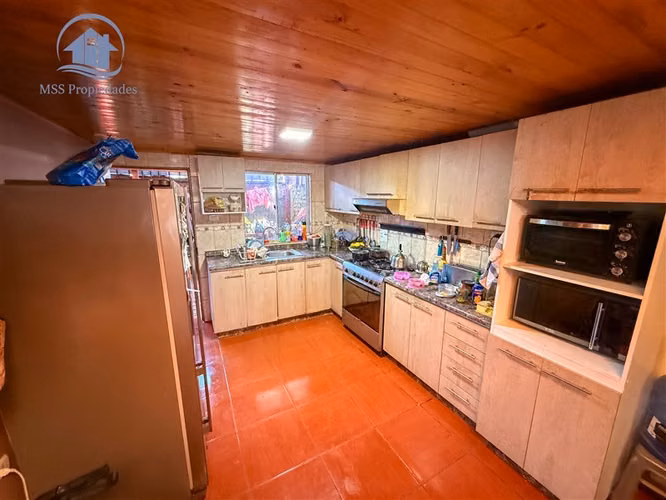 Casa con local comercial Gran terreno Metrotren maestranza - Imagen 8