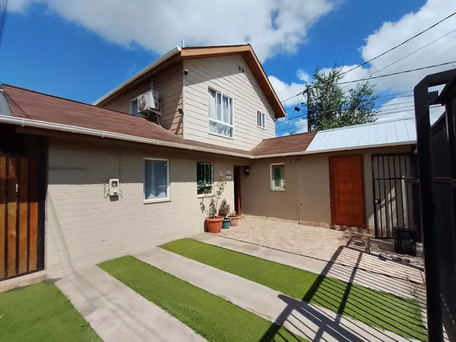 ¡CASA ESQUINA Y AISLADA EN BUIN! - Imagen 2