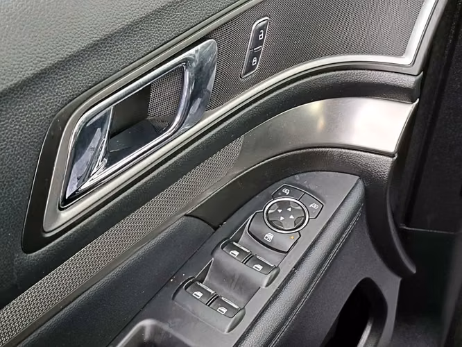 FORD EXPLORER 2018 - Imagen 7