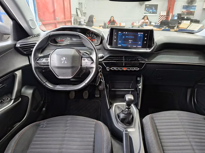 PEUGEOT 2008 2021 - Imagen 12
