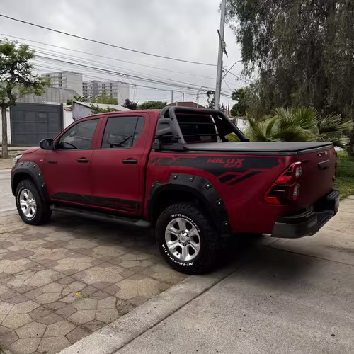 TOYOTA HILUX 4X4 DX 2023 - Imagen 3