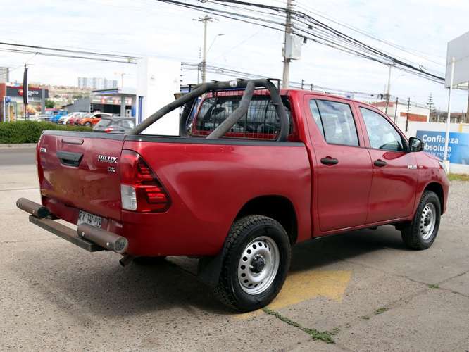 TOYOTA HILUX 2022 - Imagen 6
